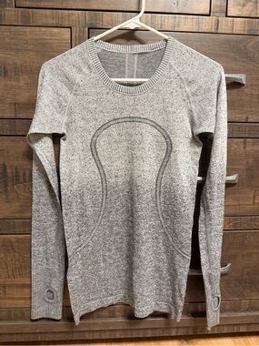 lululemon athletica grey long sleeve